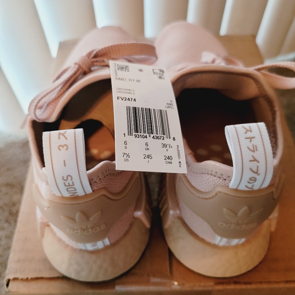 Adidas Originals NMD R1 Women's Size 7.5 Sneakers. New - Picture 4 of 11